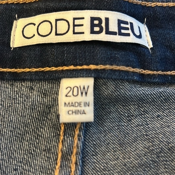 Code Bleu High Rise Straight Ankle Jean Stretch Distressed Raw Hem Dark Wash 20W - Picture 12 of 15